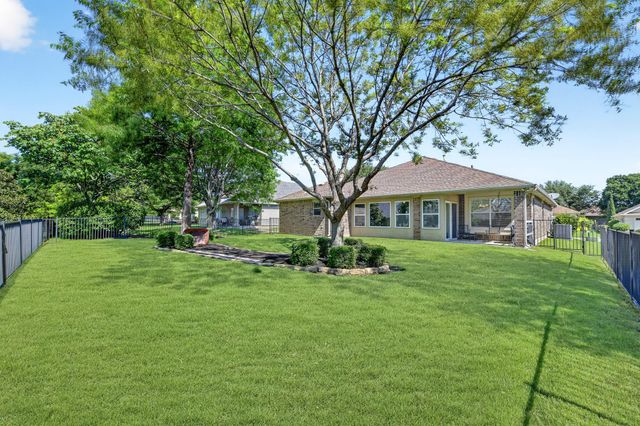 9605 Rosewood Drive, Denton, TX 76207