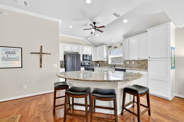 9605 Rosewood Drive, Denton, TX 76207