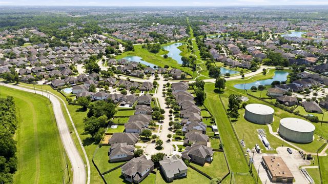 6639 Brady Springs Lane, Sugar Land, TX 77479