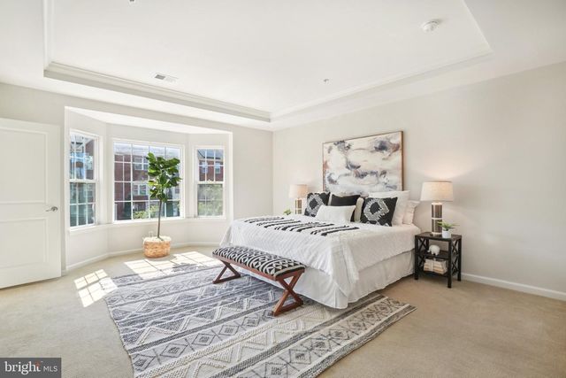 2506 HURSTON LN NE #G, Washington, DC 20018