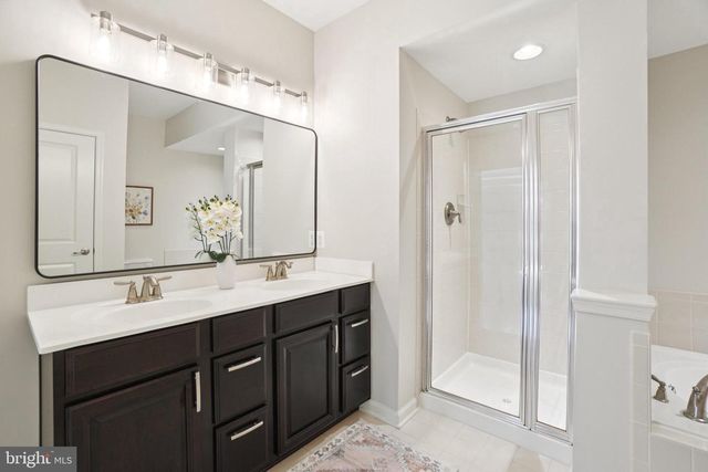 2506 HURSTON LN NE #G, Washington, DC 20018