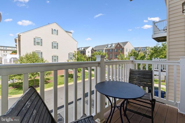 2506 HURSTON LN NE #G, Washington, DC 20018