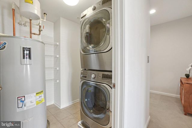 2506 HURSTON LN NE #G, Washington, DC 20018