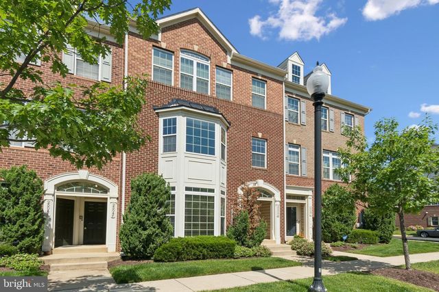 2506 HURSTON LN NE #G, Washington, DC 20018