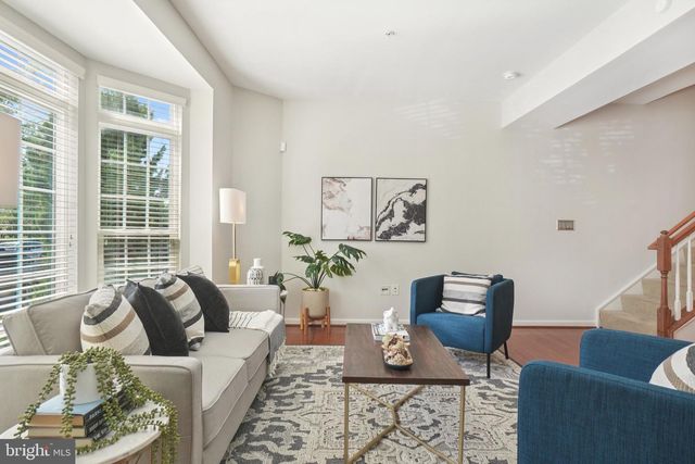 2506 HURSTON LN NE #G, Washington, DC 20018