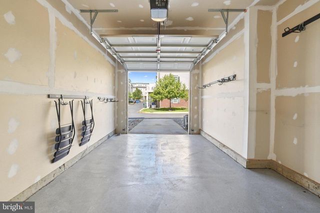 2506 HURSTON LN NE #G, Washington, DC 20018