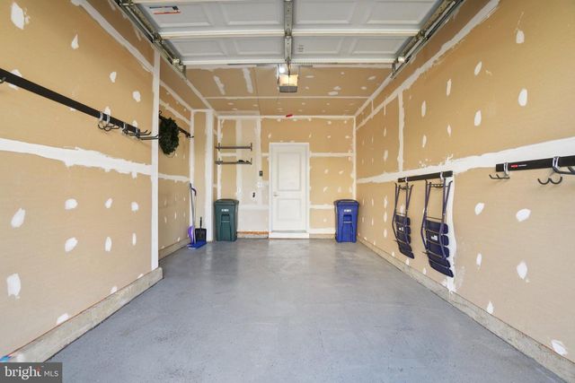 2506 HURSTON LN NE #G, Washington, DC 20018