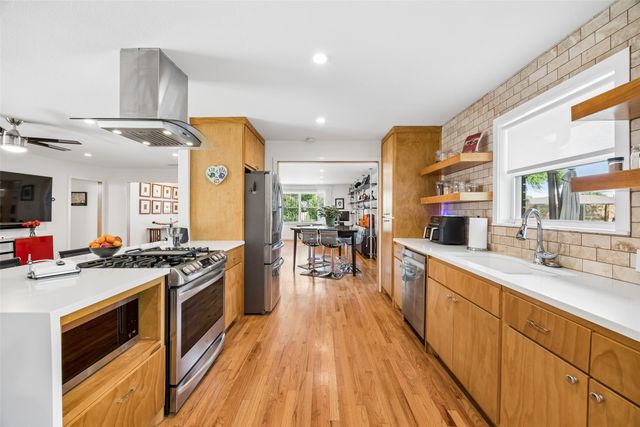 804 S Weatherred Drive, Richardson, TX 75080