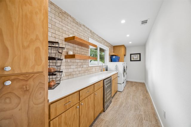 804 S Weatherred Drive, Richardson, TX 75080