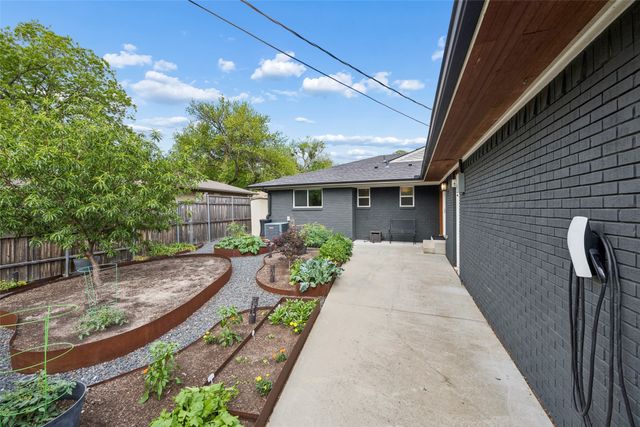 804 S Weatherred Drive, Richardson, TX 75080