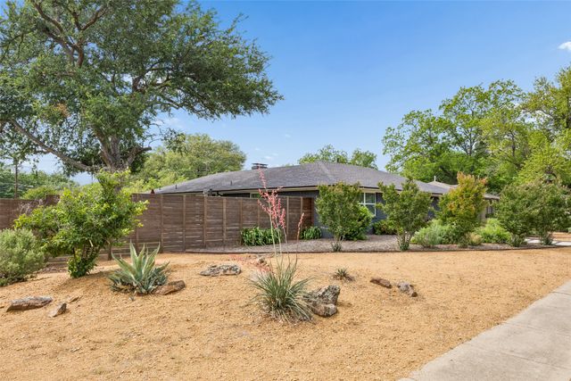 804 S Weatherred Drive, Richardson, TX 75080