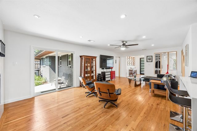 804 S Weatherred Drive, Richardson, TX 75080