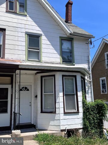 905 PINE ST, Darby, PA 19023