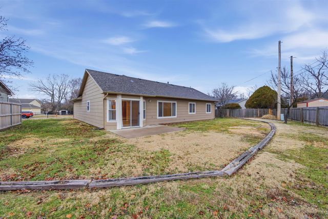 3120 Steven St, Augusta, KS 67010