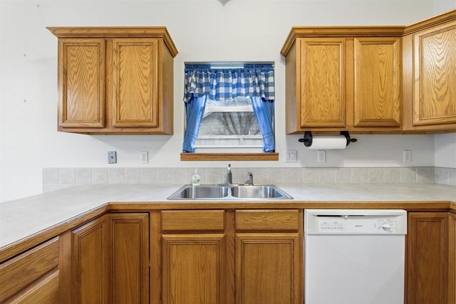 3120 Steven St, Augusta, KS 67010