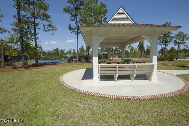 462 Laurel Valley Drive, Shallotte, NC 28470