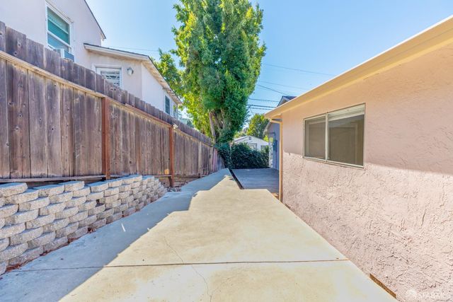 808 Fourth Street, Rodeo, CA 94572