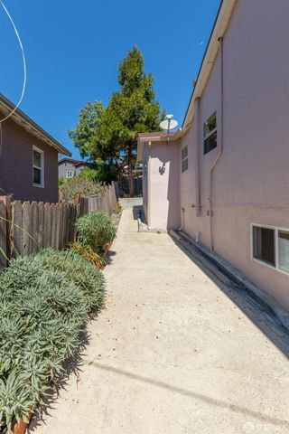 808 Fourth Street, Rodeo, CA 94572