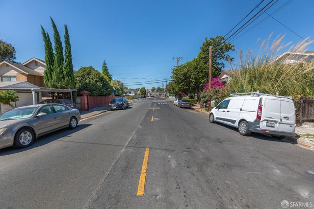 808 Fourth Street, Rodeo, CA 94572