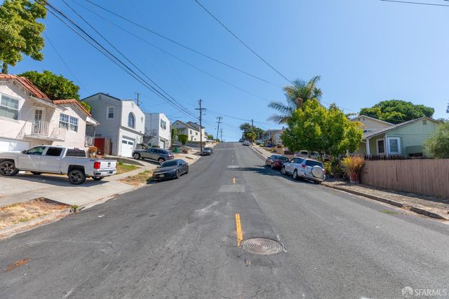 808 Fourth Street, Rodeo, CA 94572