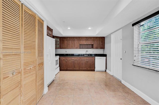 7045 W Sunrise Blvd 7045, Plantation, FL 33313