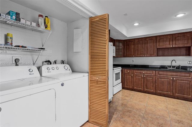7045 W Sunrise Blvd 7045, Plantation, FL 33313