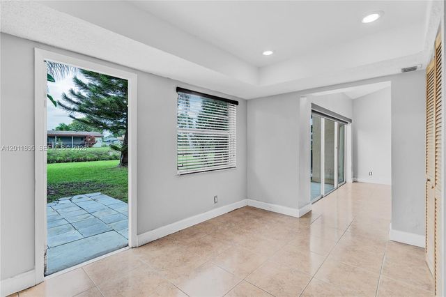 7045 W Sunrise Blvd 7045, Plantation, FL 33313