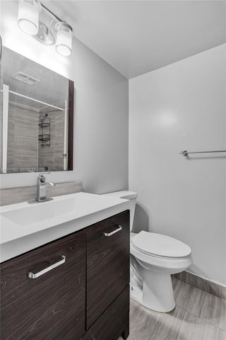 7045 W Sunrise Blvd 7045, Plantation, FL 33313