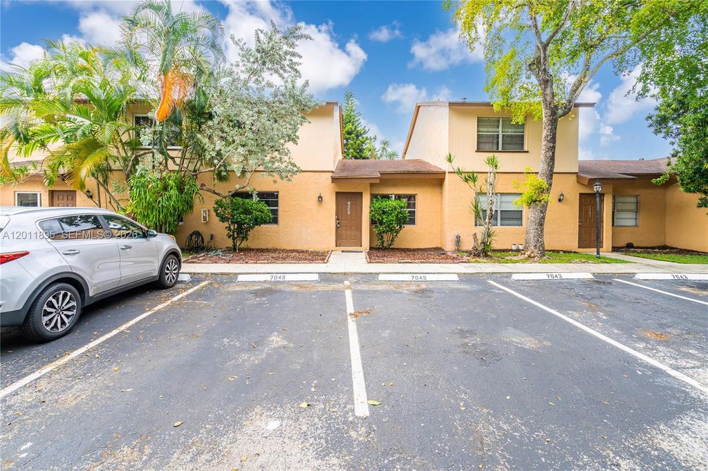 7045 W Sunrise Blvd 7045, Plantation, FL 33313