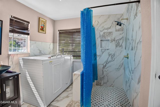 2225 Carolyn Drive, Palmdale, CA 93551