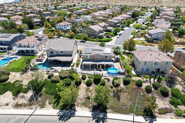 2225 Carolyn Drive, Palmdale, CA 93551