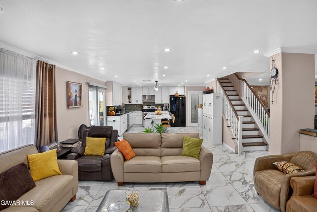 2225 Carolyn Drive, Palmdale, CA 93551