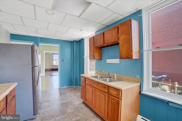 818 WALLACE ST, York, PA 17403