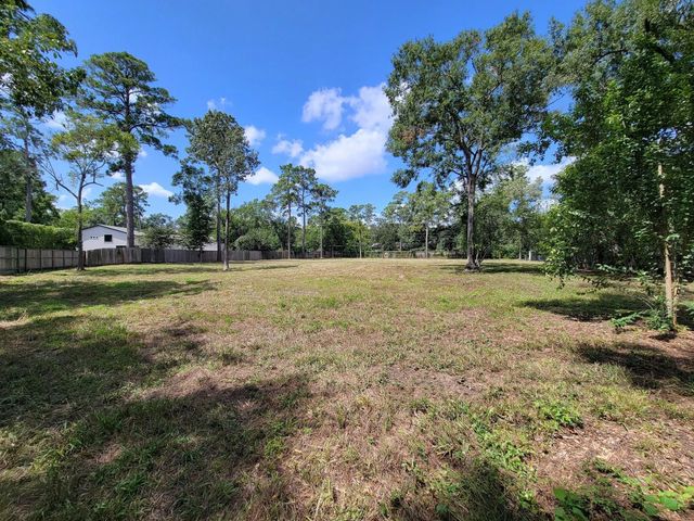11439 Memorial Drive, Houston, TX 77024