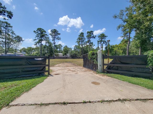 11439 Memorial Drive, Houston, TX 77024