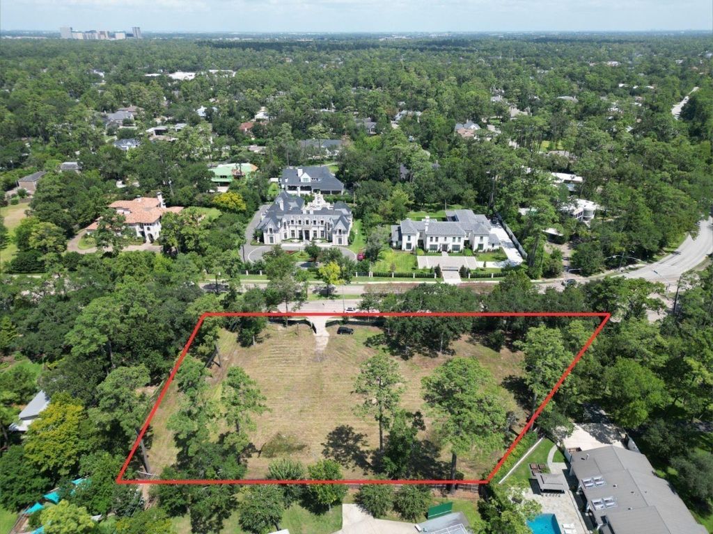11439 Memorial Drive, Houston, TX 77024