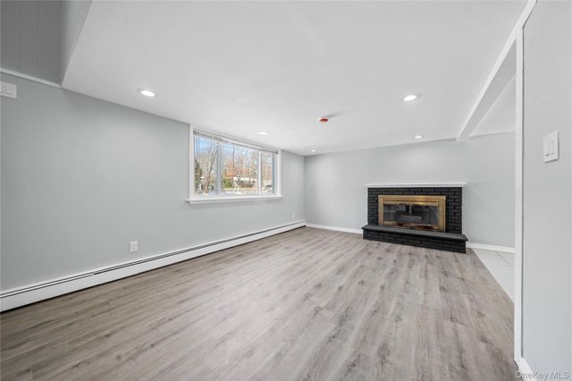 19 Scotchpine Drive, Islandia, NY 11749