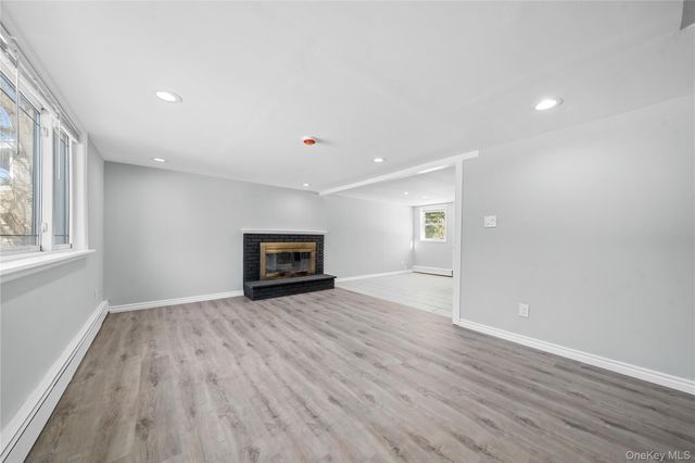 19 Scotchpine Drive, Islandia, NY 11749