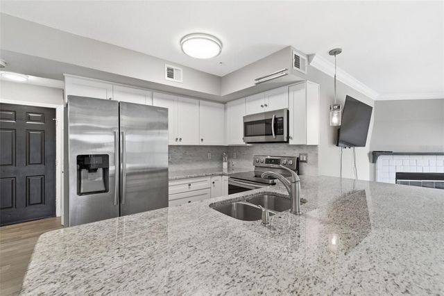 2400 FEATHER SOUND DRIVE 1136, Clearwater, FL 33762