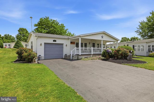 28 WILLIAMS WAY, Sellersville, PA 18960
