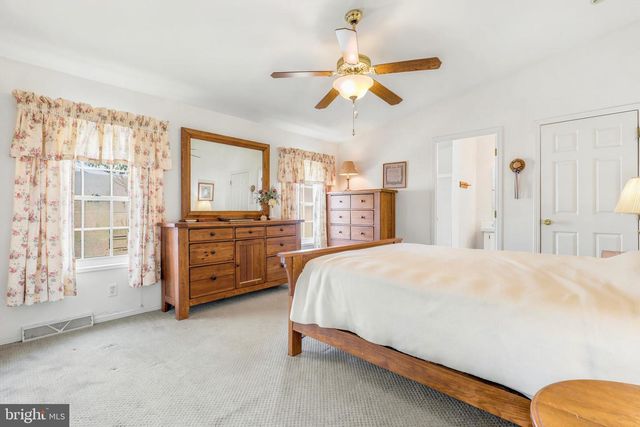 28 WILLIAMS WAY, Sellersville, PA 18960