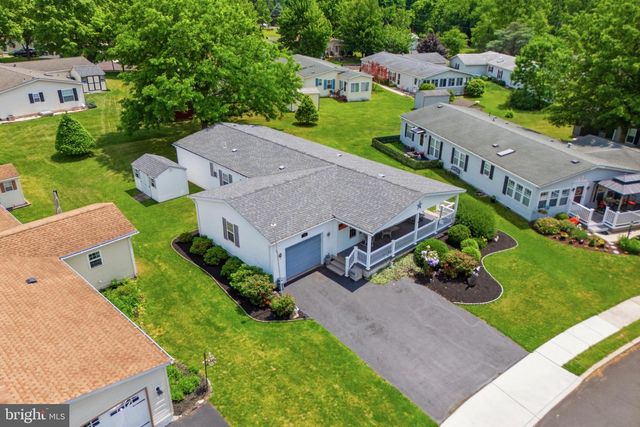 28 WILLIAMS WAY, Sellersville, PA 18960