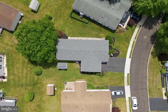 28 WILLIAMS WAY, Sellersville, PA 18960