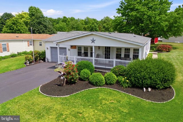 28 WILLIAMS WAY, Sellersville, PA 18960