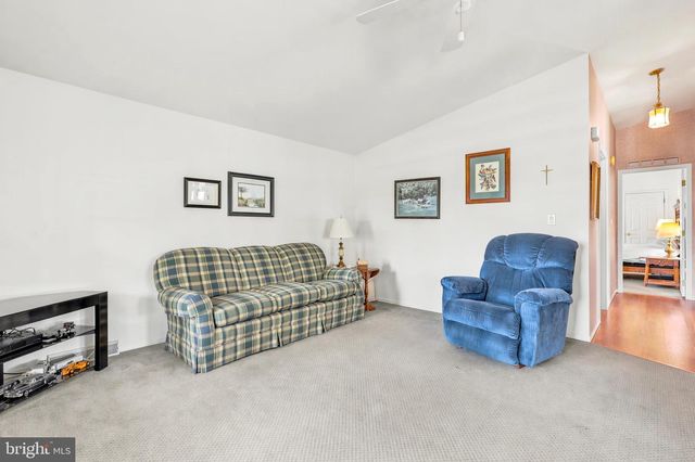 28 WILLIAMS WAY, Sellersville, PA 18960