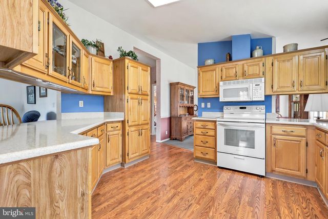 28 WILLIAMS WAY, Sellersville, PA 18960