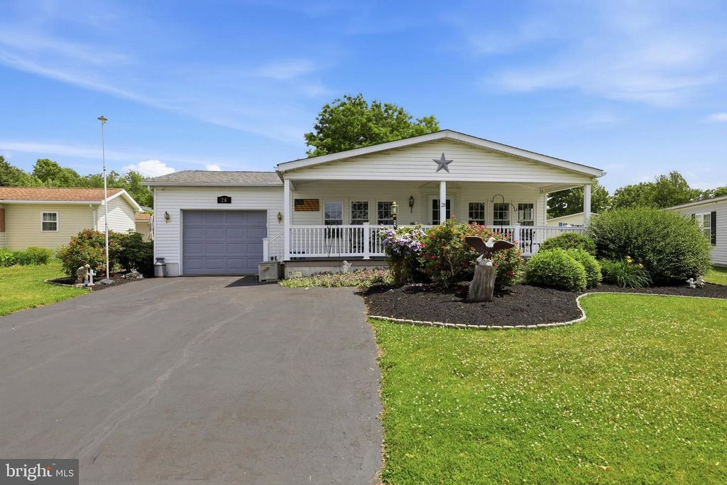 28 WILLIAMS WAY, Sellersville, PA 18960