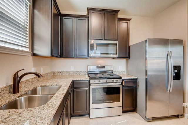 8862 Oval Glass Street, Conroe, TX 77304