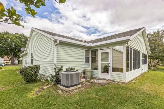 510 TORRES PLACE, Lady Lake, FL 32159