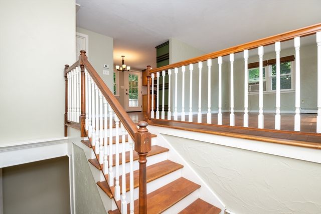 1 Oakhurst Ave, Ipswich, MA 01938